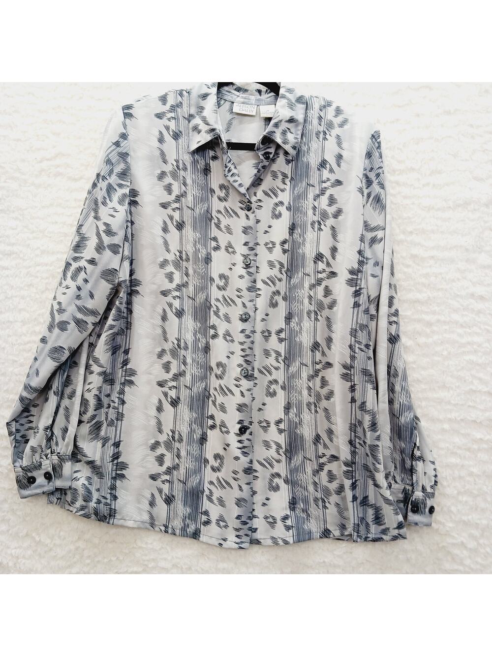 Blouse Button Up Animal Print Office Siren Minimalist Chic Mob Wife Wild Size 14